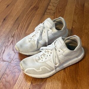Mens white adidas swift running shoes size 8
